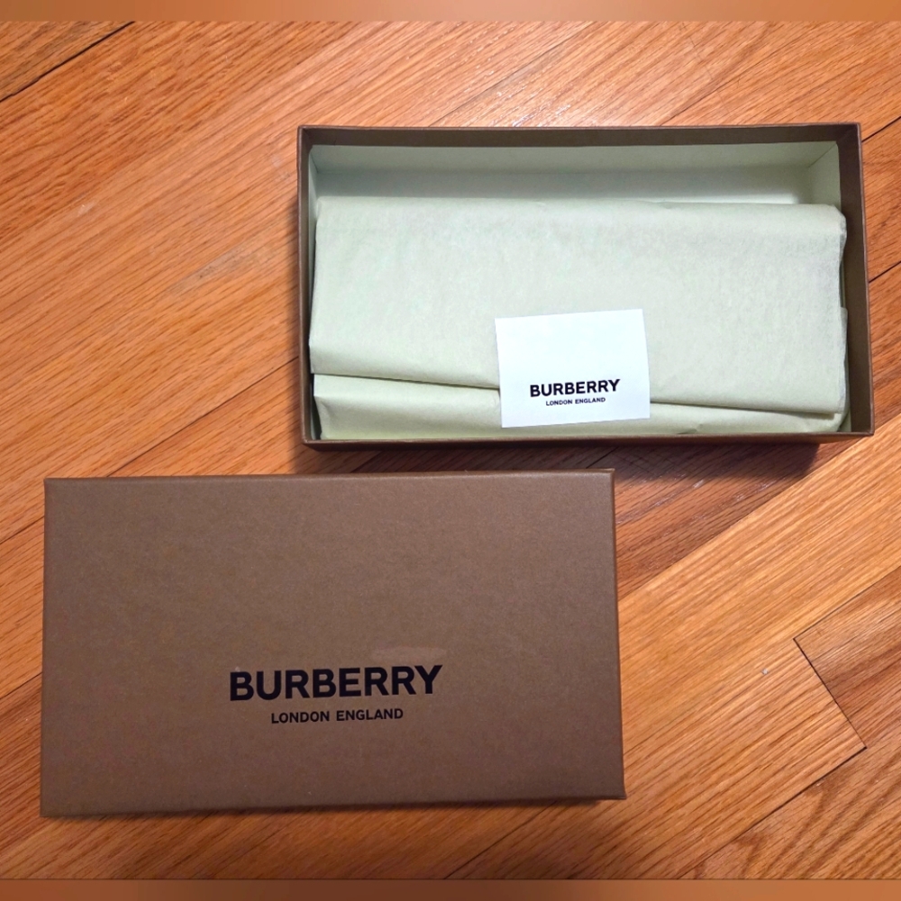 Burberry London England EMPTY Packaging